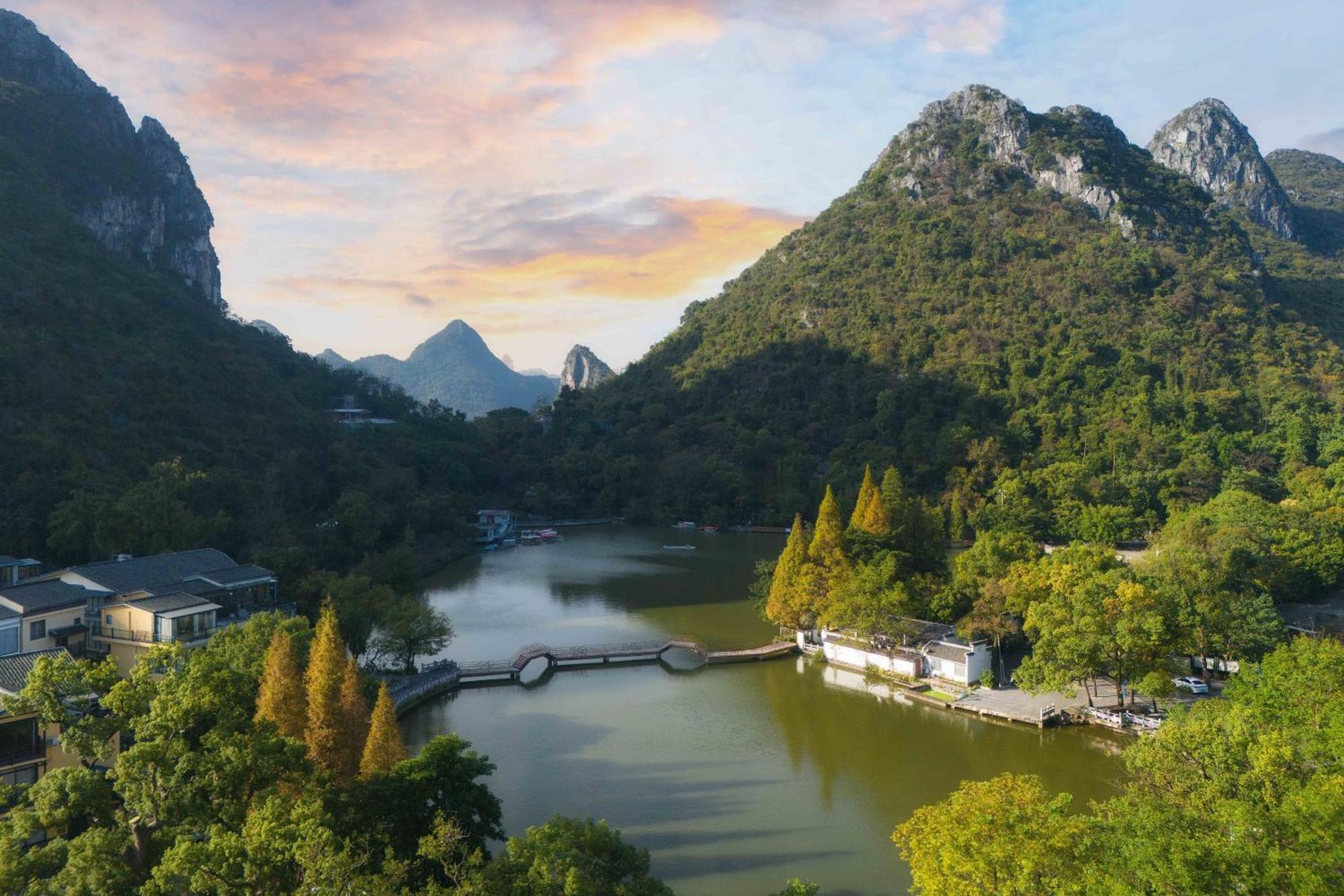 Guilin Heshe Lakeside Resort-Free Pick Up Service Stay Two Nights 외부 사진